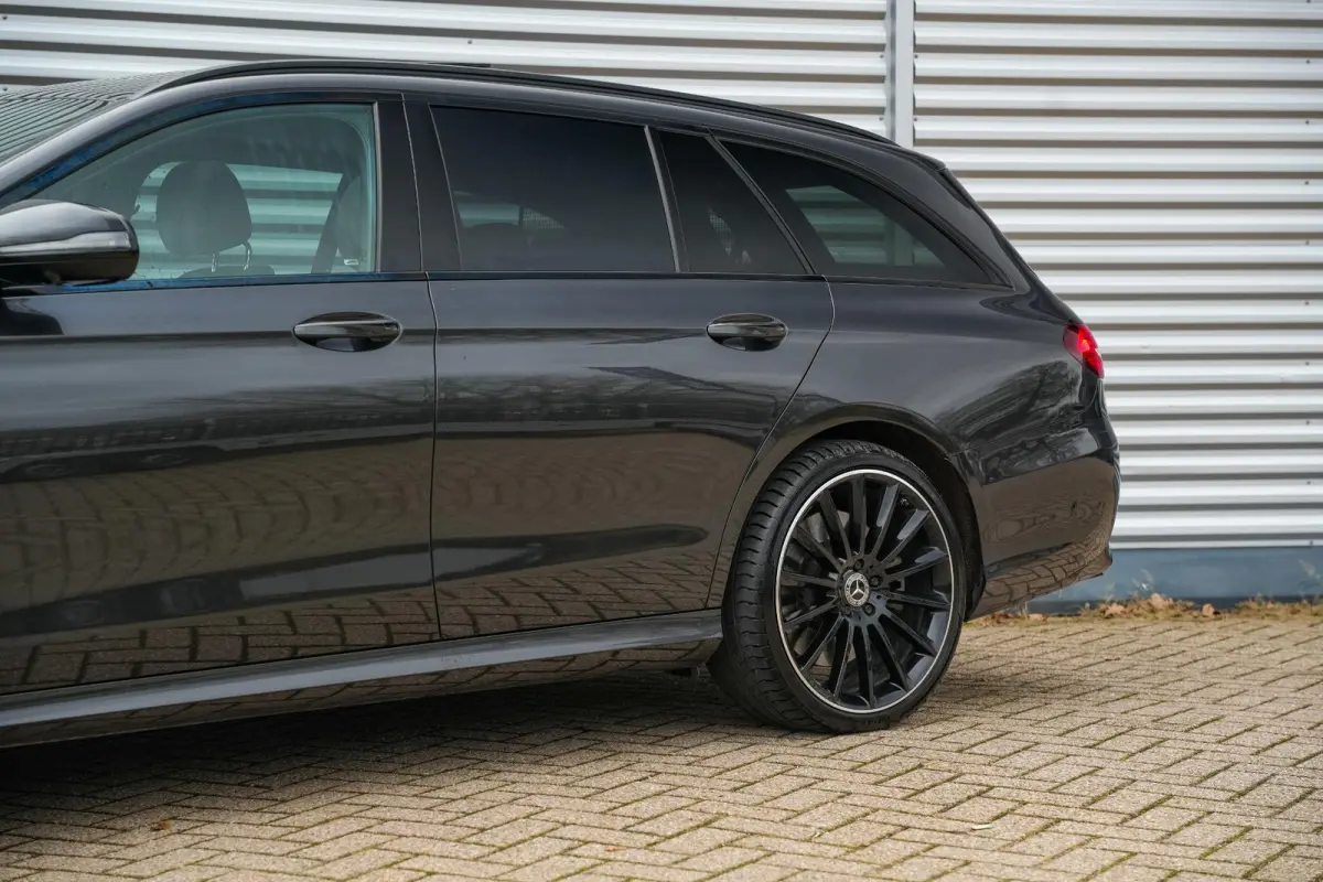 300 de Panodak Burmester 360 Camera HUD Trekhaak Keyless
