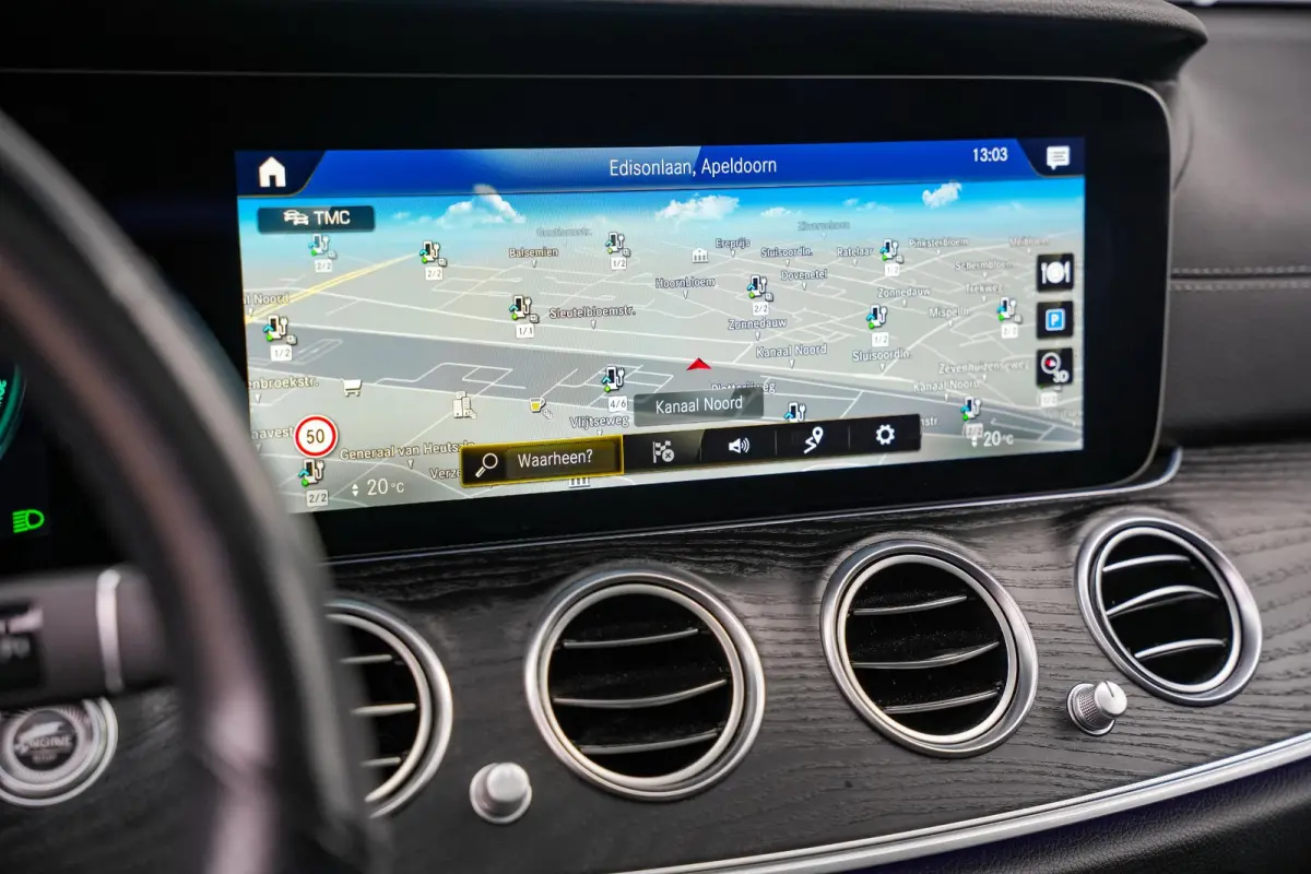 300 de Panodak Burmester 360 Camera HUD Trekhaak Keyless
