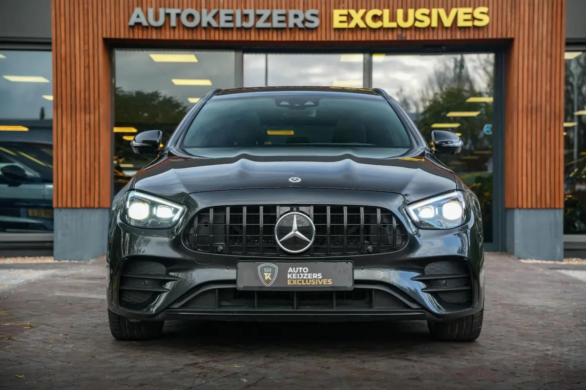 300 de Panodak Burmester 360 Camera HUD Trekhaak Keyless