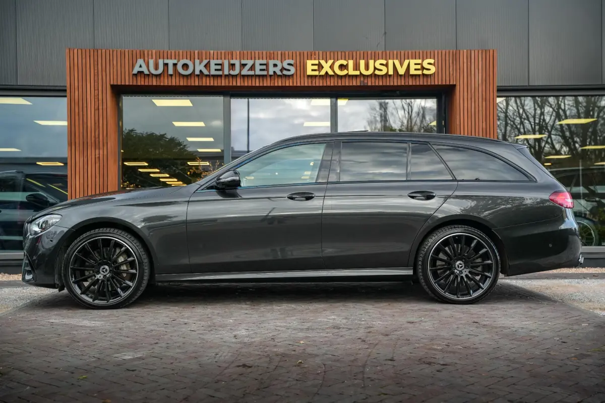 300 de Panodak Burmester 360 Camera HUD Trekhaak Keyless