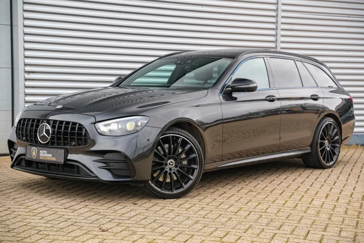 300 de Panodak Burmester 360 Camera HUD Trekhaak Keyless