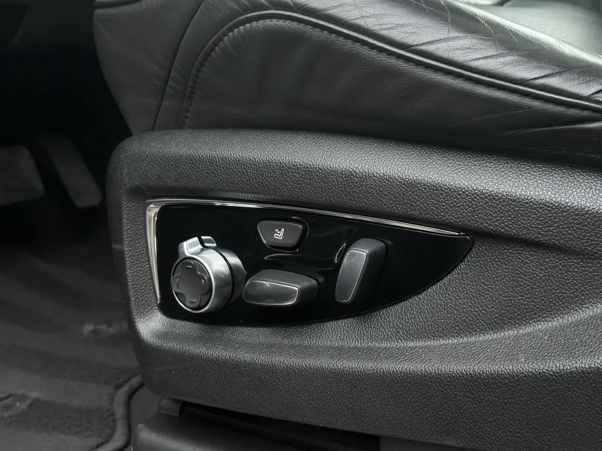 6.2 V8 Platinum Schuifdak Adapt. Cruise Massage Stoelvent. BOSE Multimedia Trekhaak 22''LM
