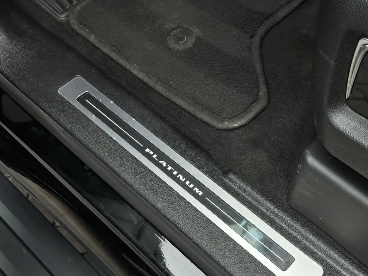 6.2 V8 Platinum Schuifdak Adapt. Cruise Massage Stoelvent. BOSE Multimedia Trekhaak 22''LM