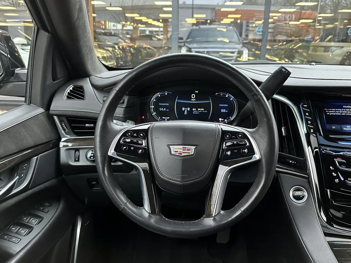 6.2 V8 Platinum Schuifdak Adapt. Cruise Massage Stoelvent. BOSE Multimedia Trekhaak 22''LM