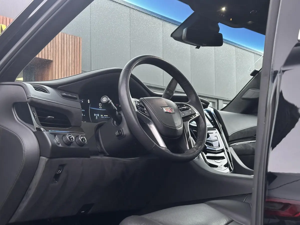 6.2 V8 Platinum Schuifdak Adapt. Cruise Massage Stoelvent. BOSE Multimedia Trekhaak 22''LM