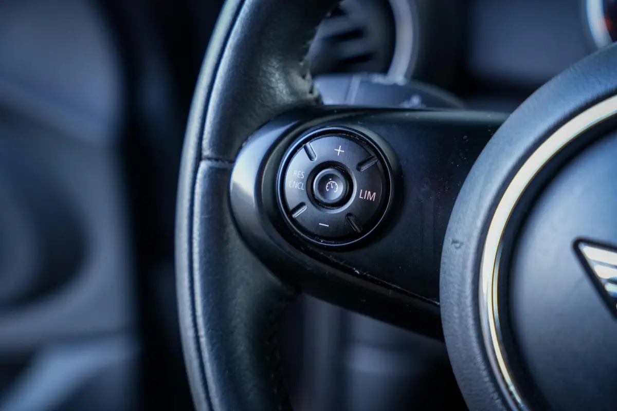1.5 One Mini Mini 1.5 One Airco Cruise Control Navigatie 16" LMV AUTOMAAT!