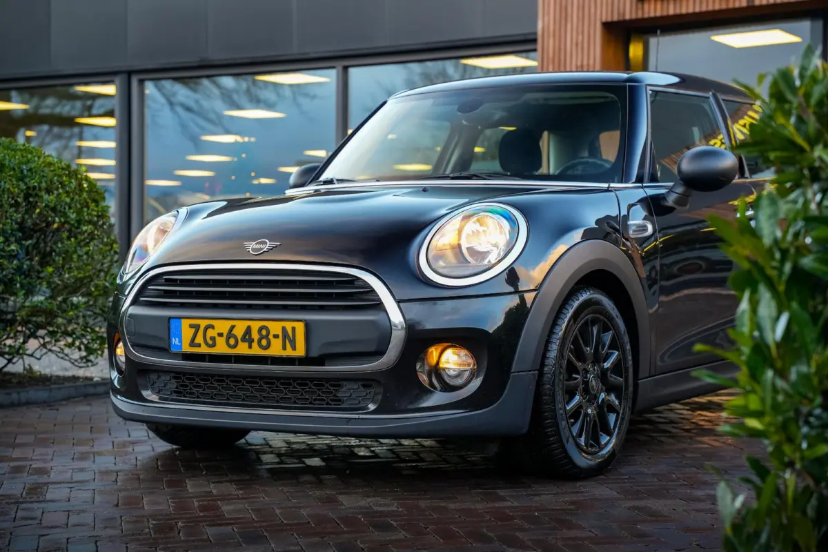 1.5 One Mini Mini 1.5 One Airco Cruise Control Navigatie 16" LMV AUTOMAAT!