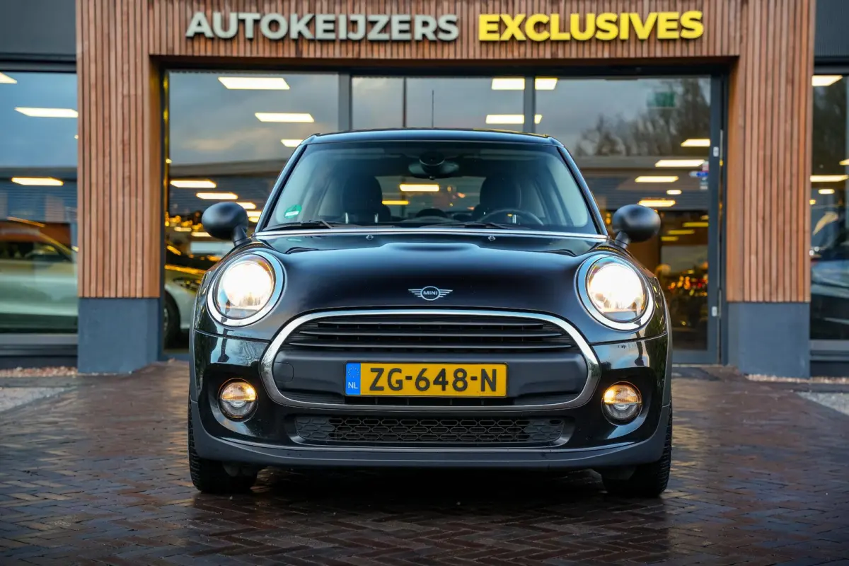 1.5 One Mini Mini 1.5 One Airco Cruise Control Navigatie 16" LMV AUTOMAAT!