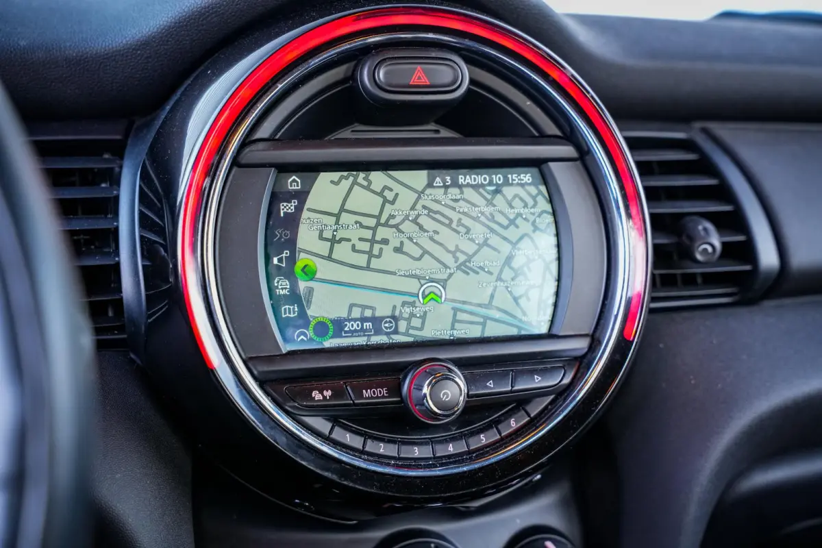 1.5 One Mini Mini 1.5 One Airco Cruise Control Navigatie 16" LMV AUTOMAAT!