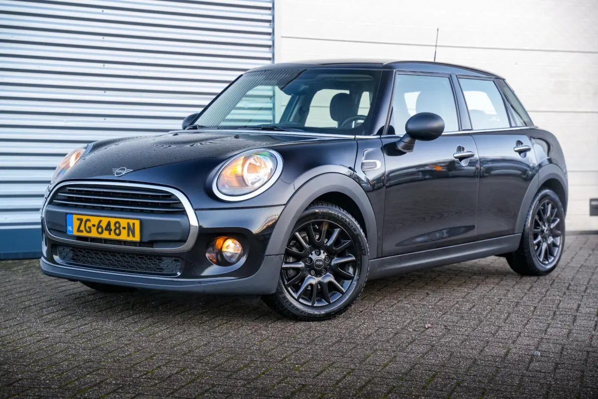 1.5 One Mini Mini 1.5 One Airco Cruise Control Navigatie 16" LMV AUTOMAAT!