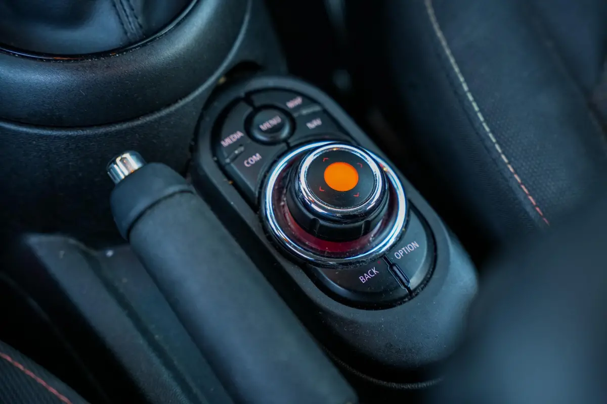1.5 One Mini Mini 1.5 One Airco Cruise Control Navigatie 16" LMV AUTOMAAT!