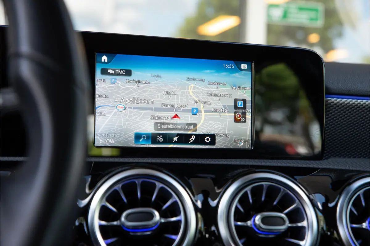 180 Business Solution AMG Ambient Cruise Navigatie Camera Sportstoelen Leer LED 19" LMV