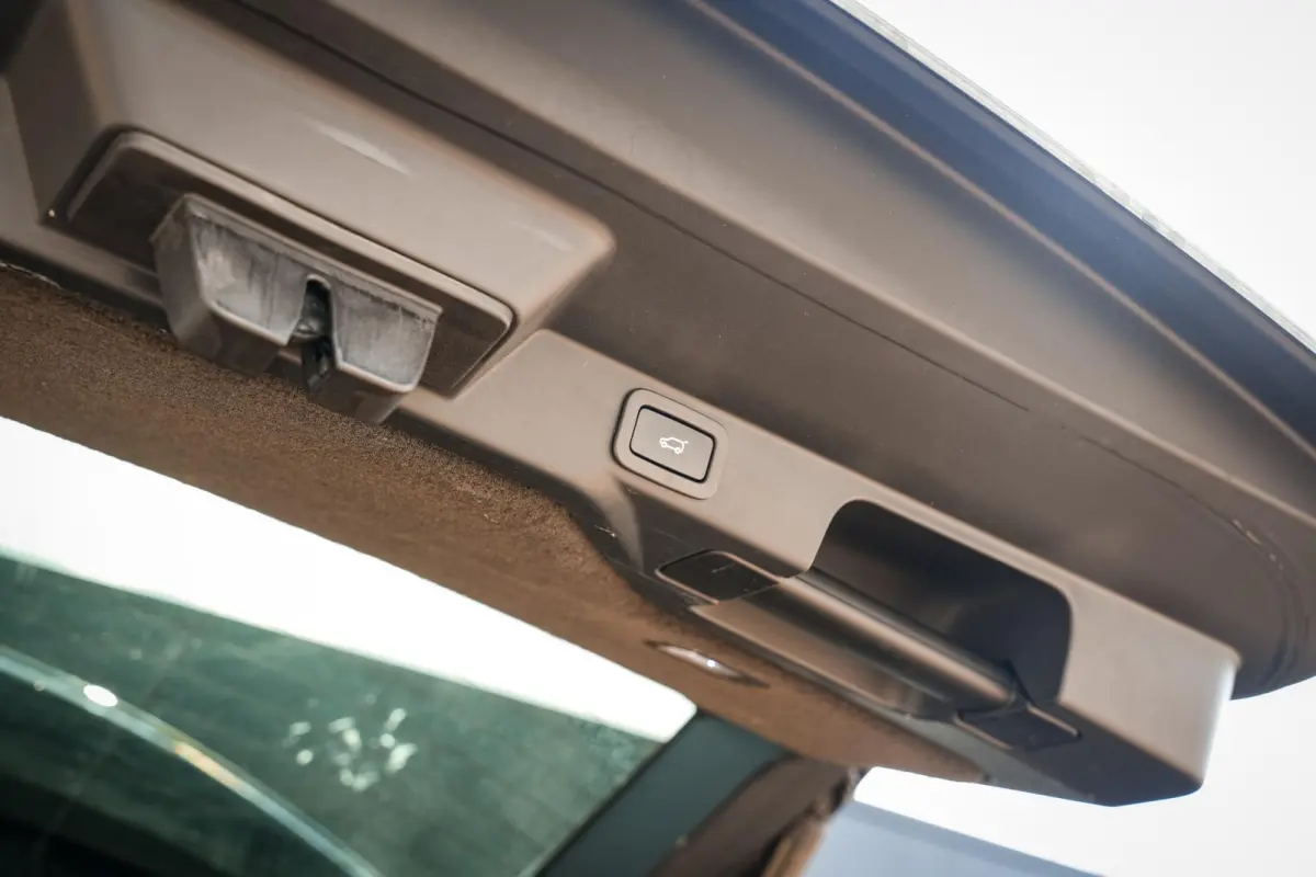 2.0 P400e HSE Dynamic Panoramadak Stoelvent. LED Ambient Meridian Sterrenhemel 21''LM