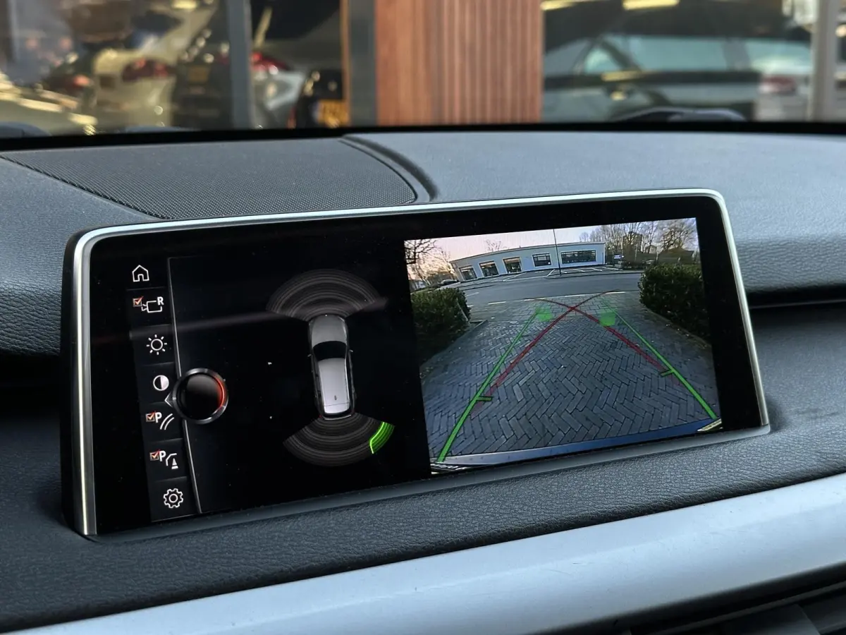xDrive40e iPerformance High Executive Panoramadak Adaptive Cruise HeadUp Harman/Kardon Memory Leder