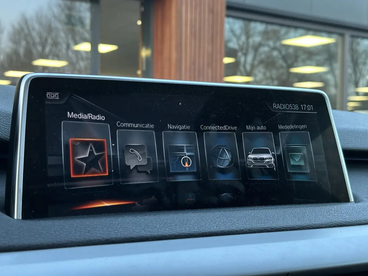 xDrive40e iPerformance High Executive Panoramadak Adaptive Cruise HeadUp Harman/Kardon Memory Leder