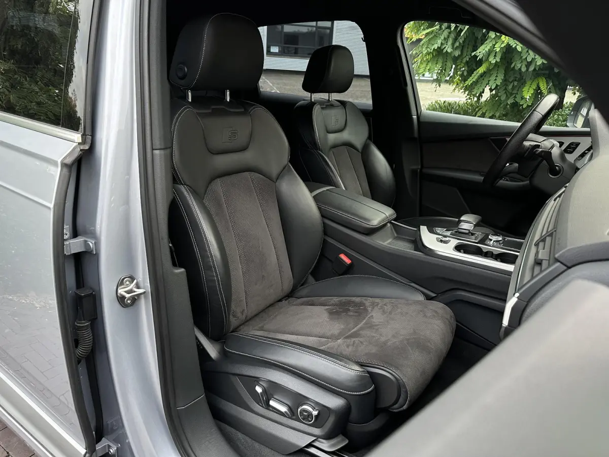 3.0 TFSI quattro Pro Line S 3x S Line Luchtvering Virtual Dash Cruise Clima Stoelverw. Leer/Alcantara BOSE 22''LM