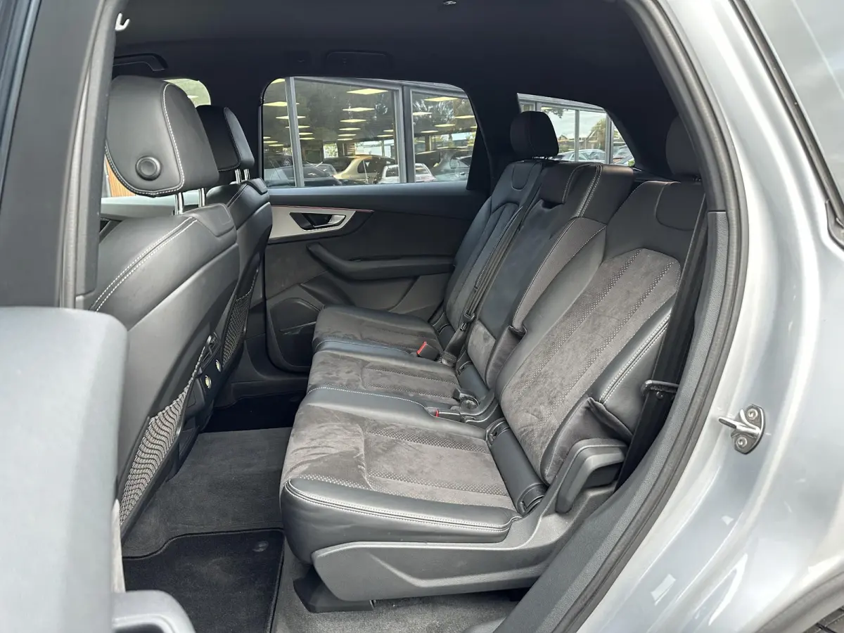 3.0 TFSI quattro Pro Line S 3x S Line Luchtvering Virtual Dash Cruise Clima Stoelverw. Leer/Alcantara BOSE 22''LM