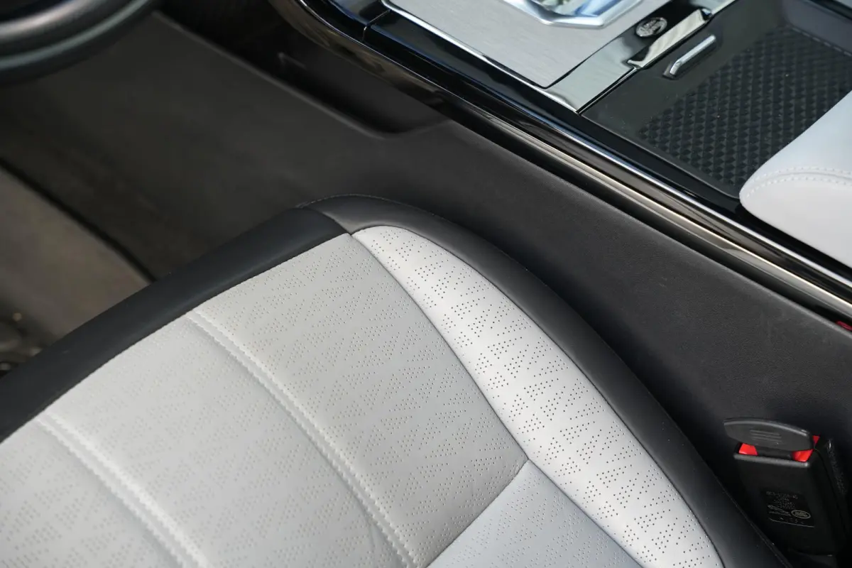2.0 P300e AWD R-Dynamic Panoramadak HUD Stuurverw. Virtueel cockpit