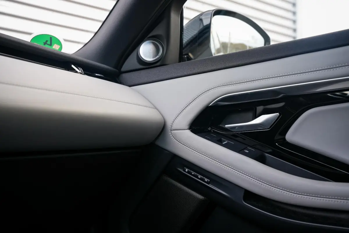 2.0 P300e AWD R-Dynamic Panoramadak HUD Stuurverw. Virtueel cockpit