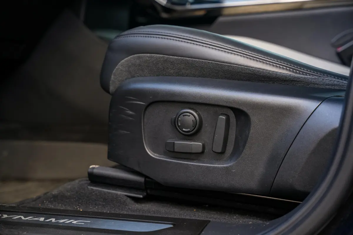 2.0 P300e AWD R-Dynamic Panoramadak HUD Stuurverw. Virtueel cockpit