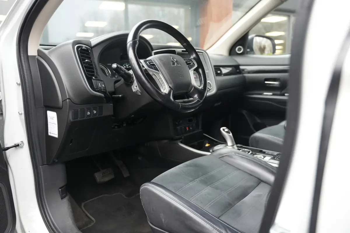 2.0 PHEV Premium Leer camera stoelverwarming