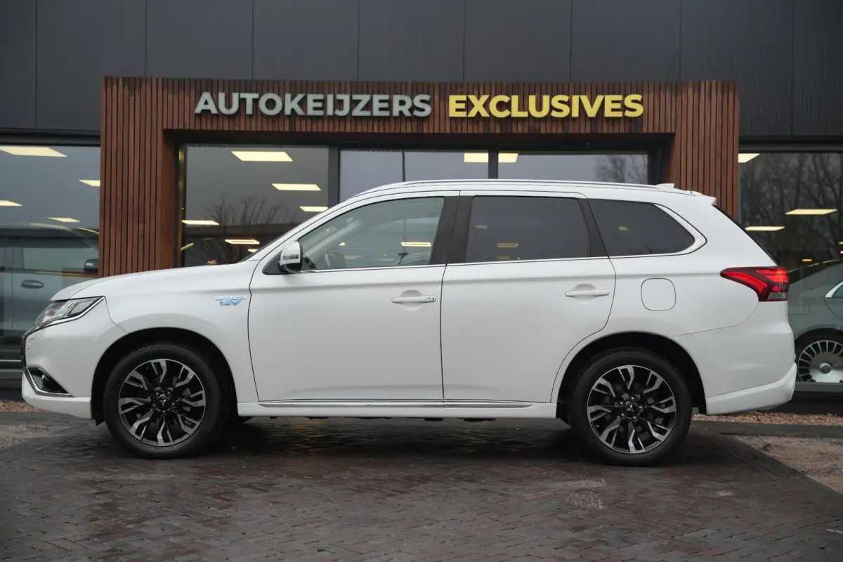 2.0 PHEV Premium Leer camera stoelverwarming