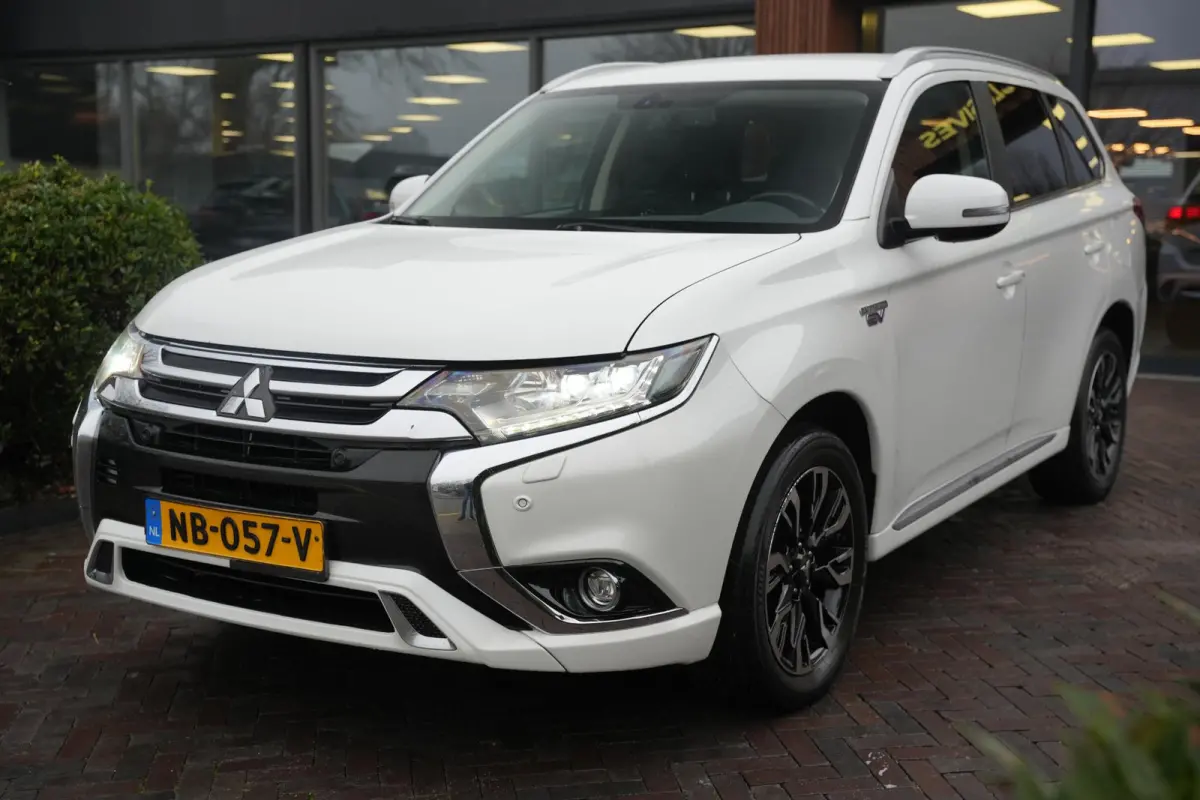 2.0 PHEV Premium Leer camera stoelverwarming