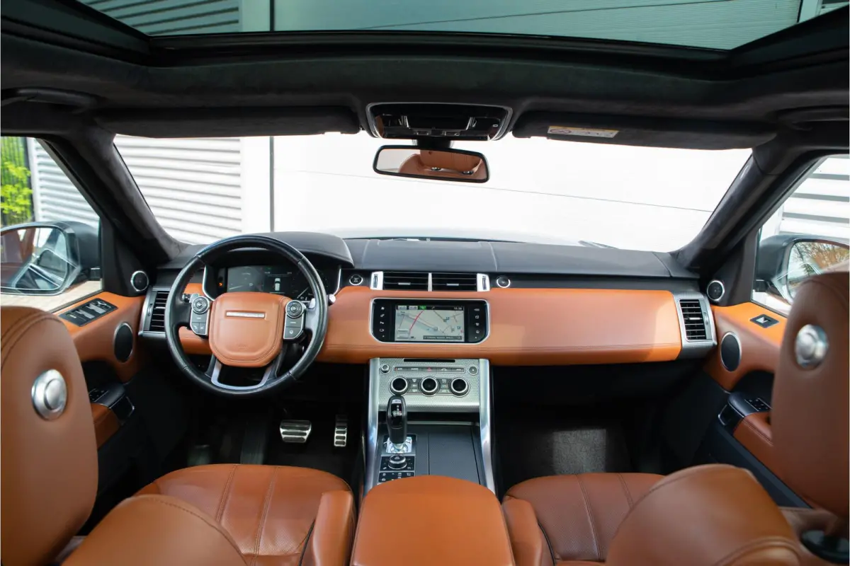 4.4 SDV8 Autobiography Panoramadak Camera Meridian Trekhaak Navi Clima 21"LM