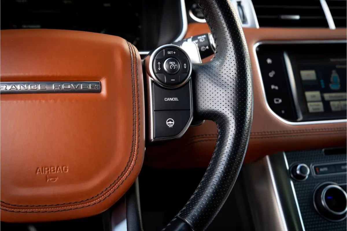 4.4 SDV8 Autobiography Panoramadak Camera Meridian Trekhaak Navi Clima 21"LM