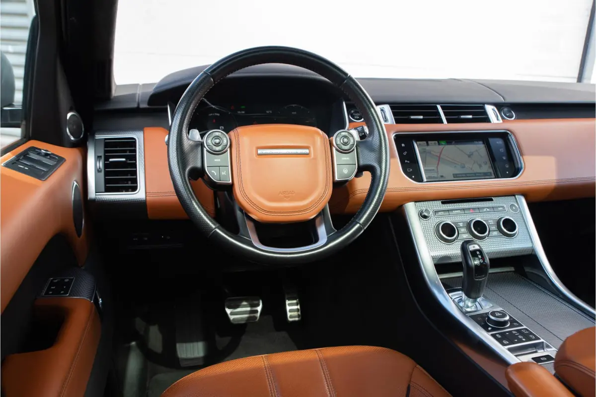 4.4 SDV8 Autobiography Panoramadak Camera Meridian Trekhaak Navi Clima 21"LM