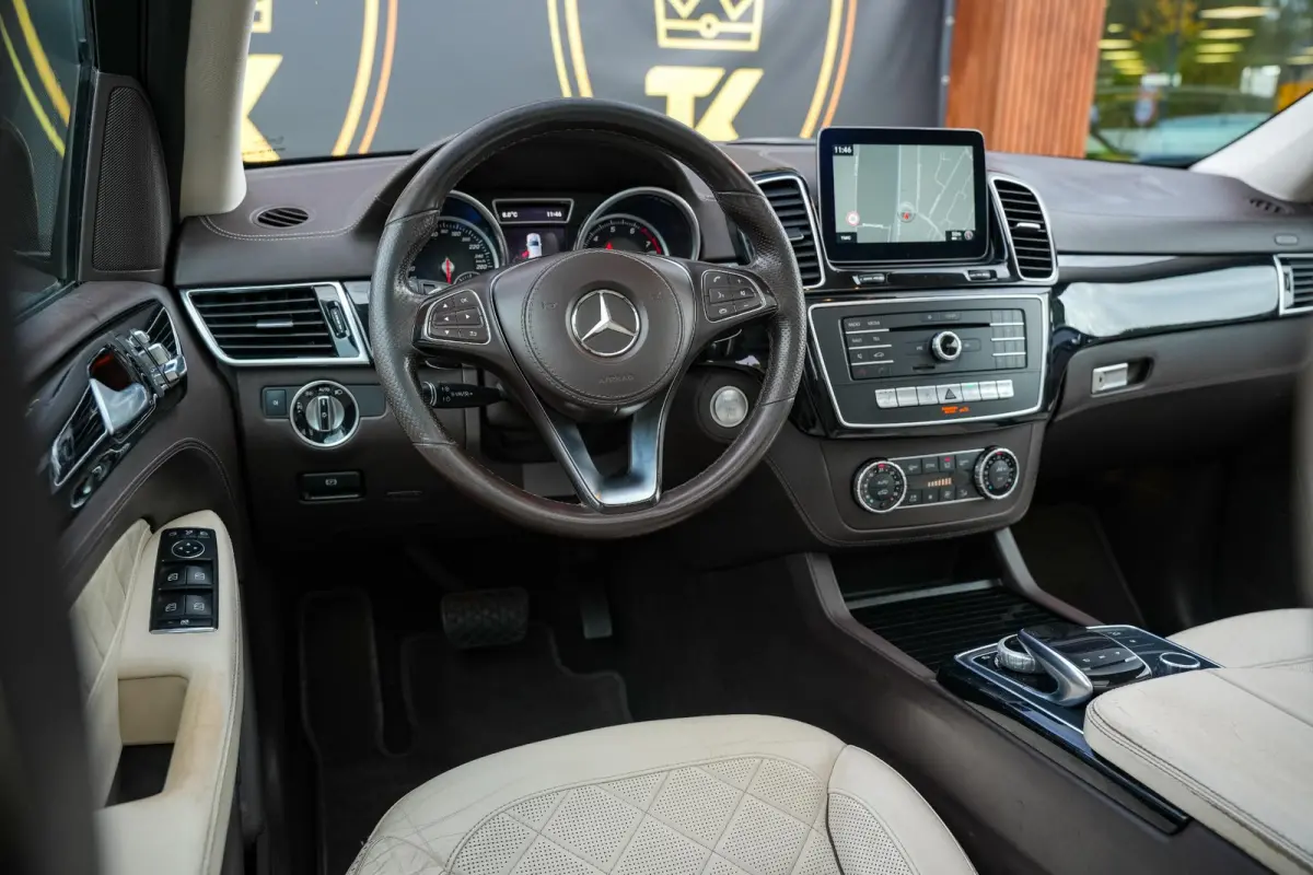 400 4MATIC Panoramadak Adapt. Cruise Designo 360Cam Trekhaak 7 Persoons