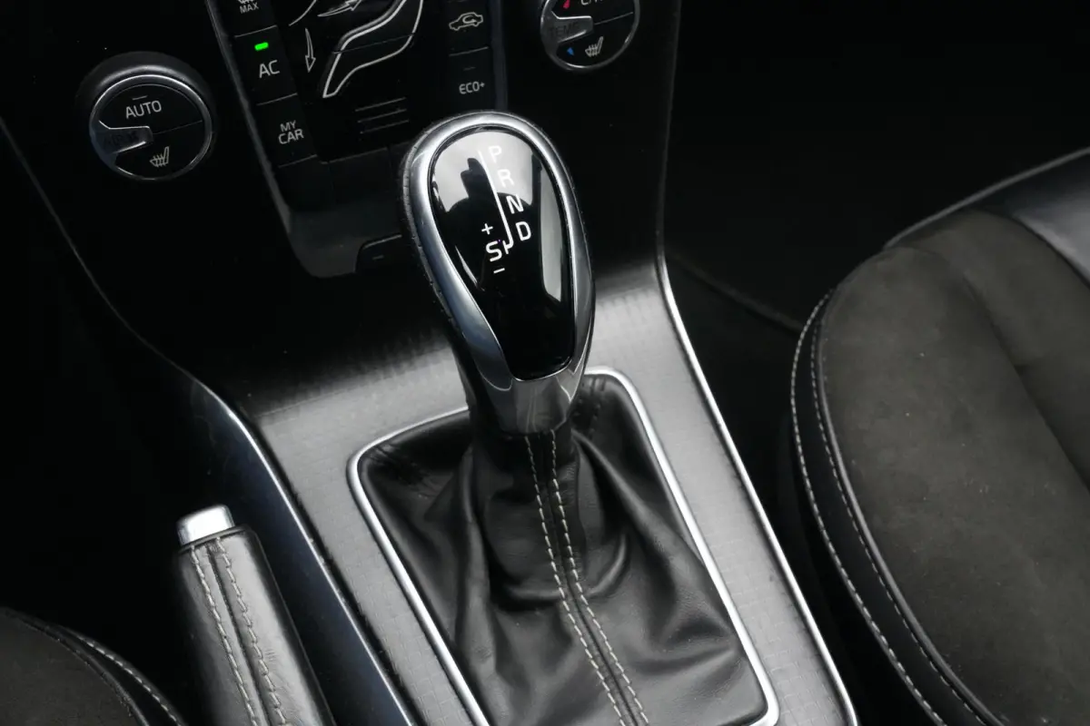 2.0 T4 Business Sport R Design Stoelverw. Leer/Alcantara Digitale Teller Cruise PDC