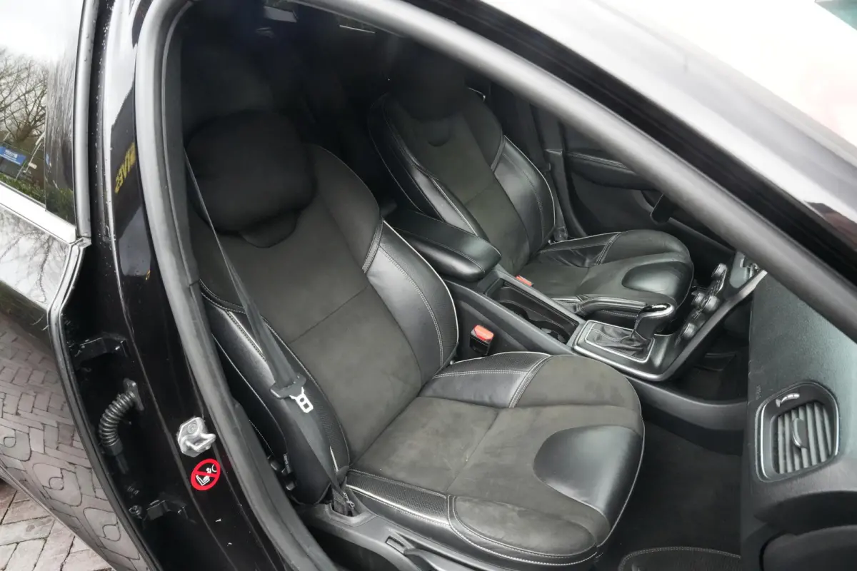 2.0 T4 Business Sport R Design Stoelverw. Leer/Alcantara Digitale Teller Cruise PDC