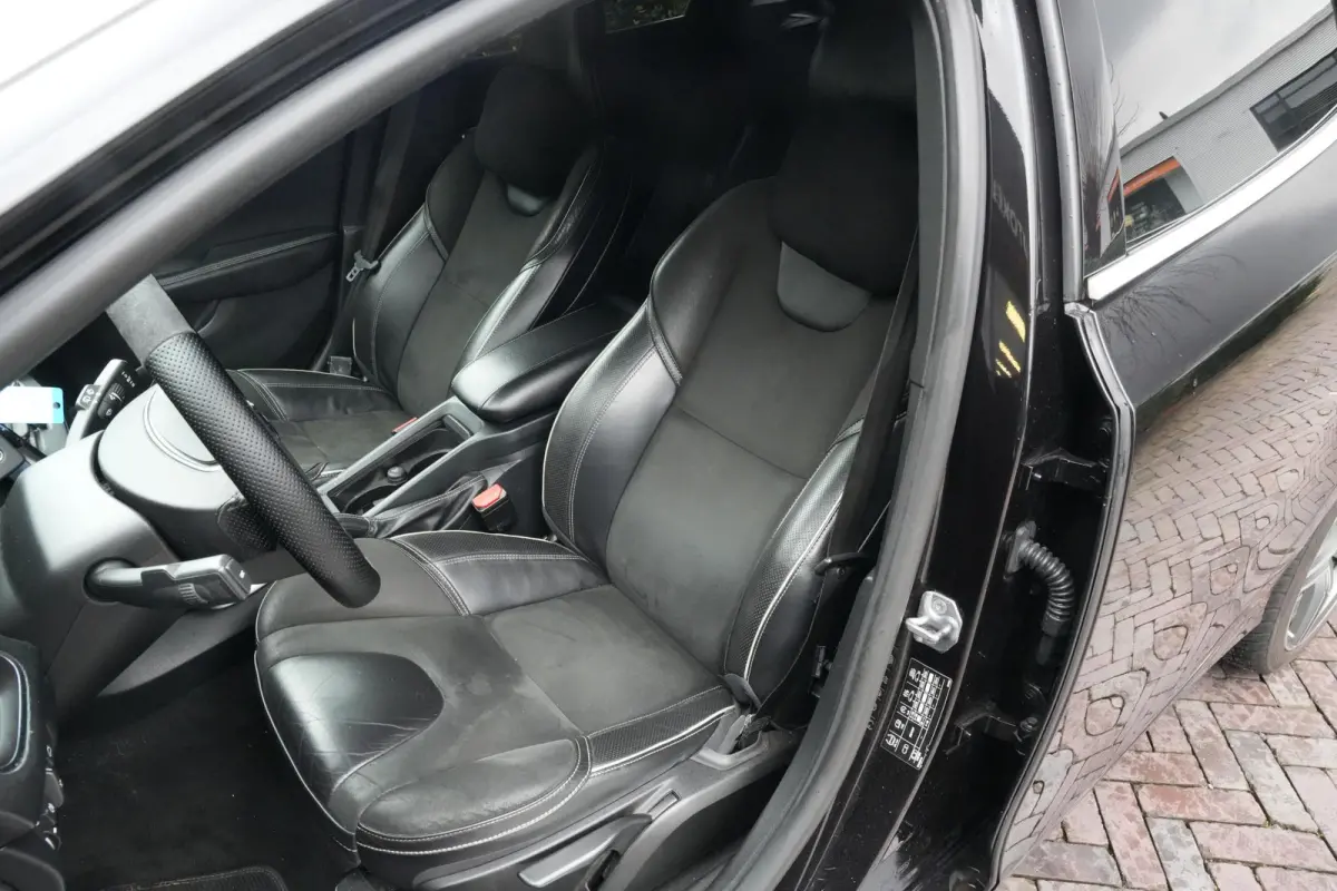 2.0 T4 Business Sport R Design Stoelverw. Leer/Alcantara Digitale Teller Cruise PDC