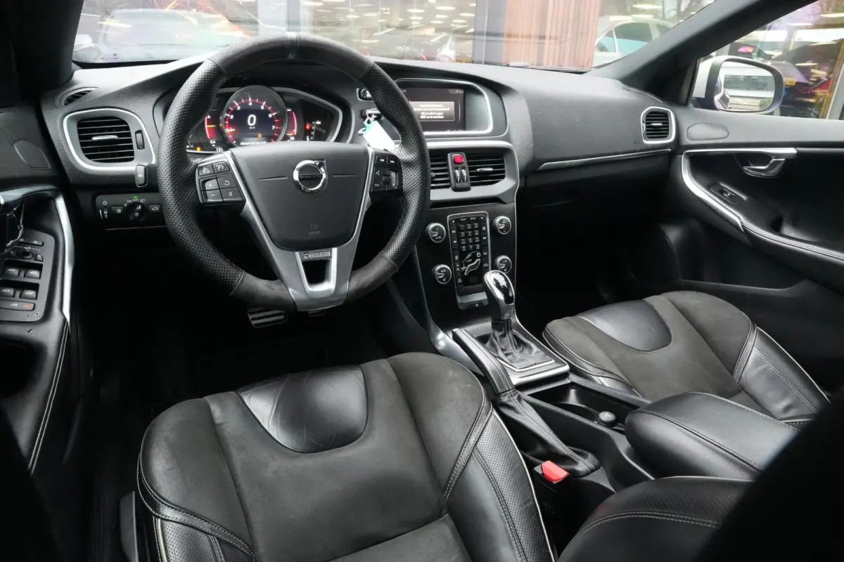 2.0 T4 Business Sport R Design Stoelverw. Leer/Alcantara Digitale Teller Cruise PDC