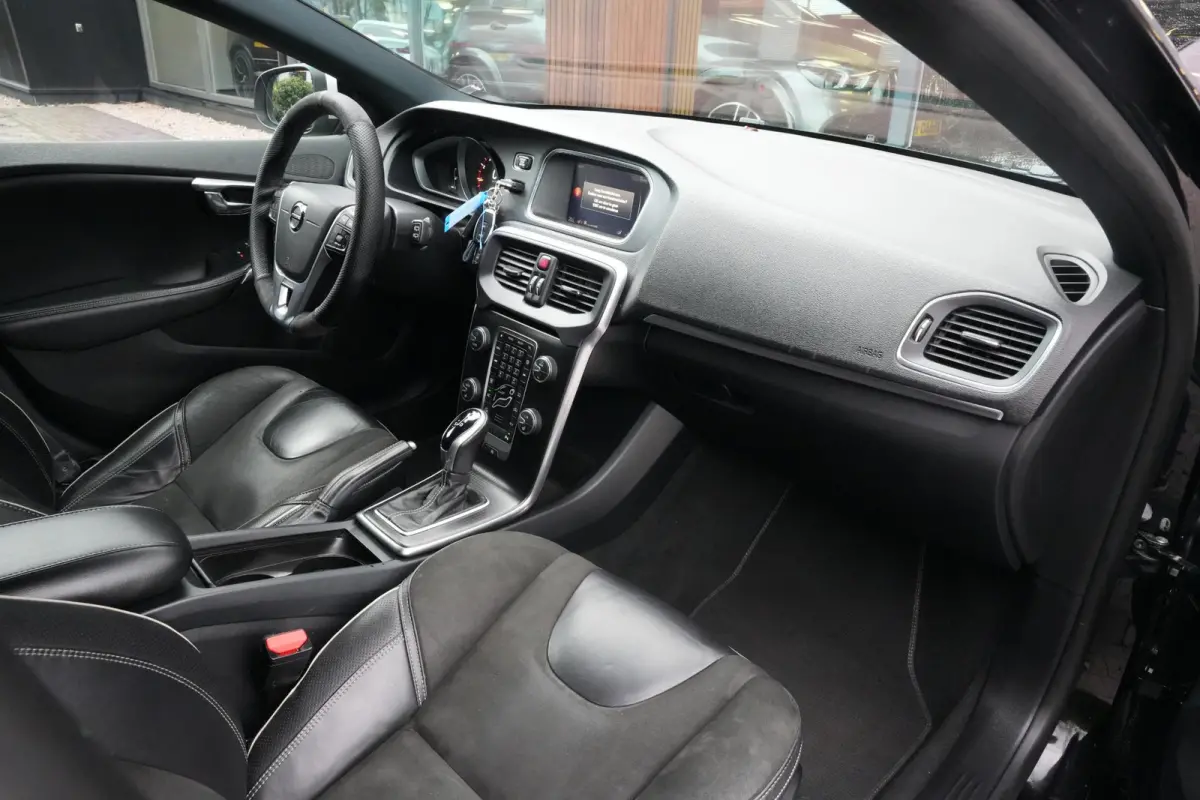 2.0 T4 Business Sport R Design Stoelverw. Leer/Alcantara Digitale Teller Cruise PDC