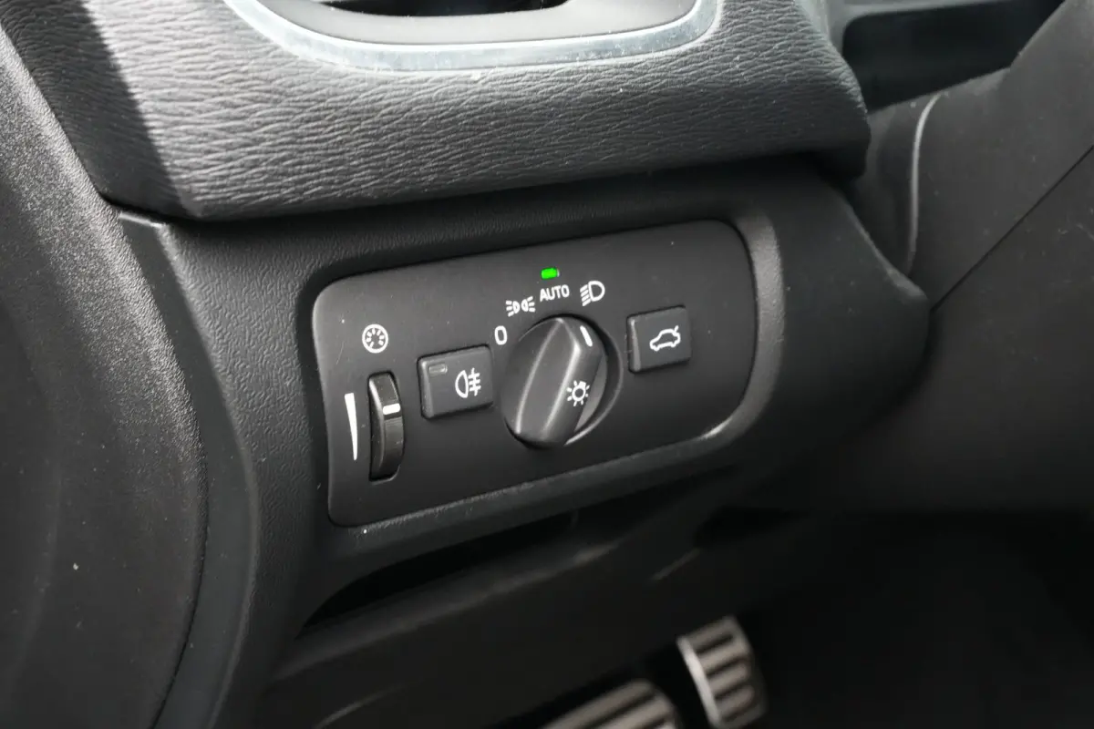 2.0 T4 Business Sport R Design Stoelverw. Leer/Alcantara Digitale Teller Cruise PDC