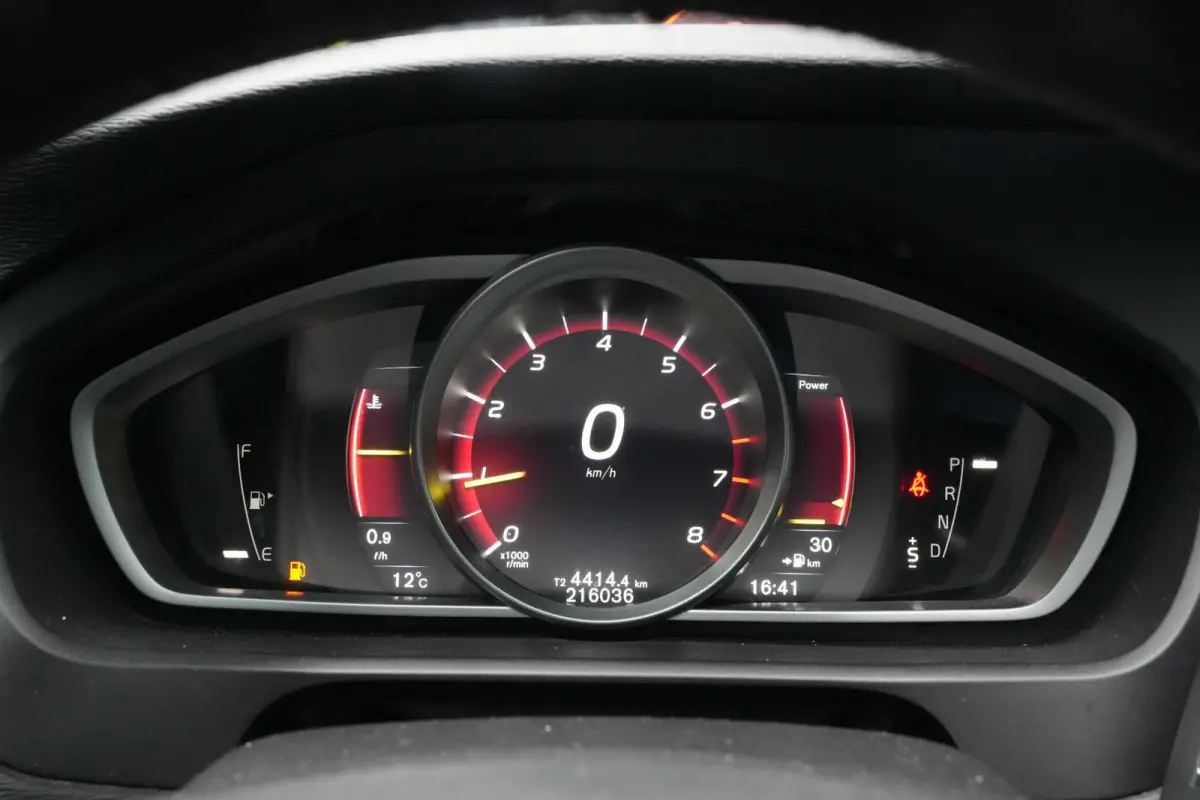 2.0 T4 Business Sport R Design Stoelverw. Leer/Alcantara Digitale Teller Cruise PDC