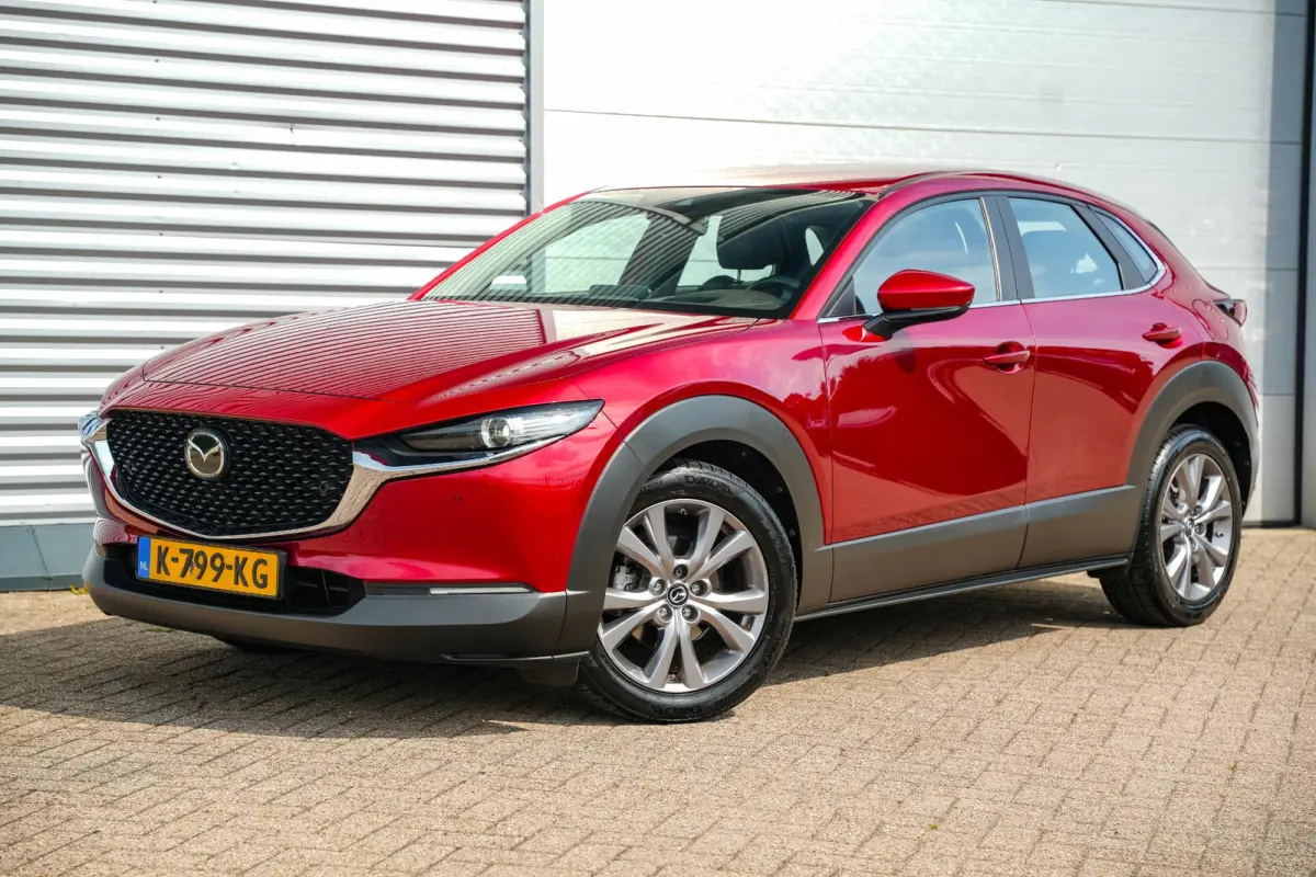 2.0 e-SkyActiv-X M Hybrid Comfort Leder Stuurwielbed. Airco Parkeersensoren Camera