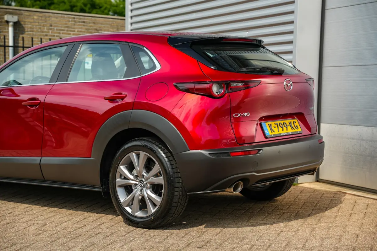 2.0 e-SkyActiv-X M Hybrid Comfort Leder Stuurwielbed. Airco Parkeersensoren Camera