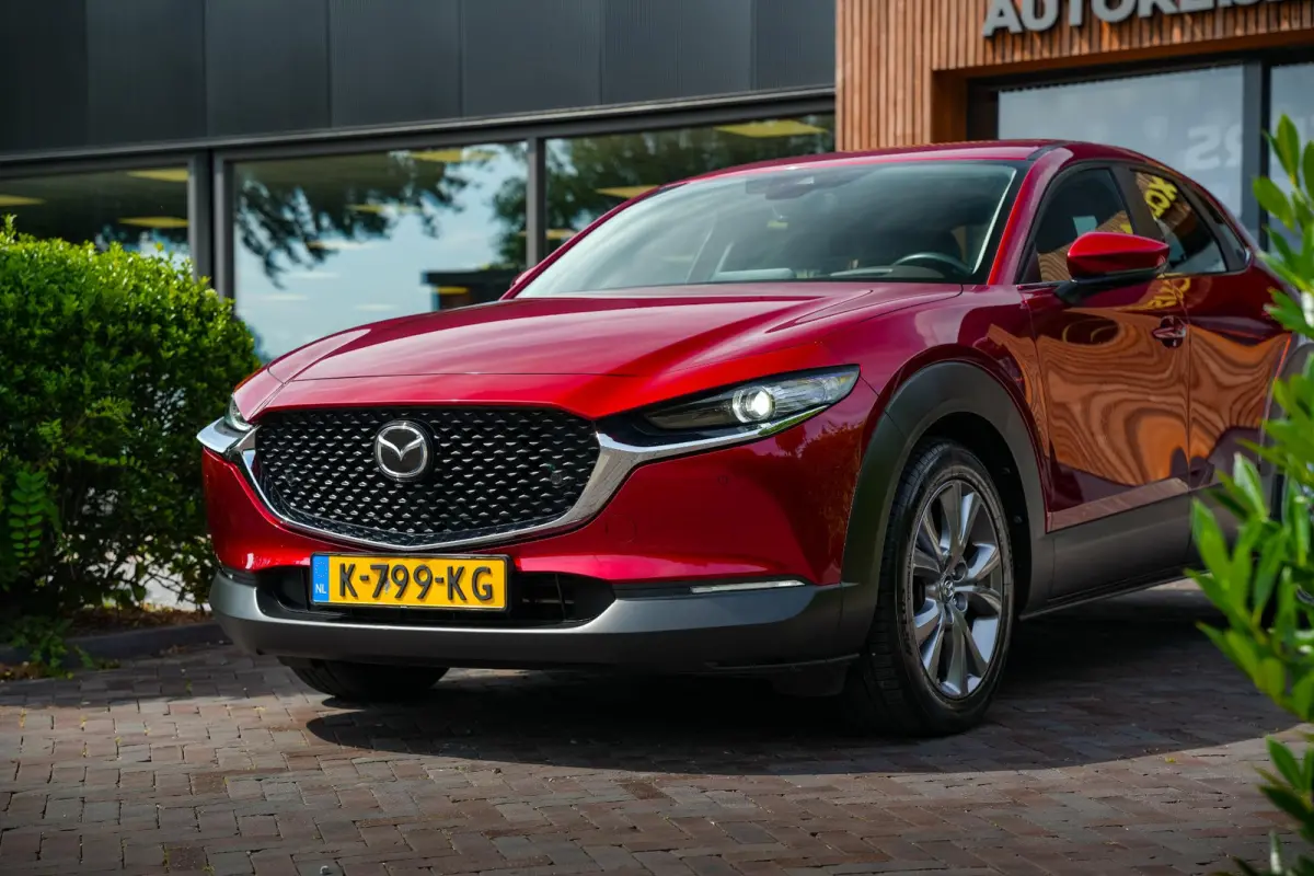 2.0 e-SkyActiv-X M Hybrid Comfort Leder Stuurwielbed. Airco Parkeersensoren Camera