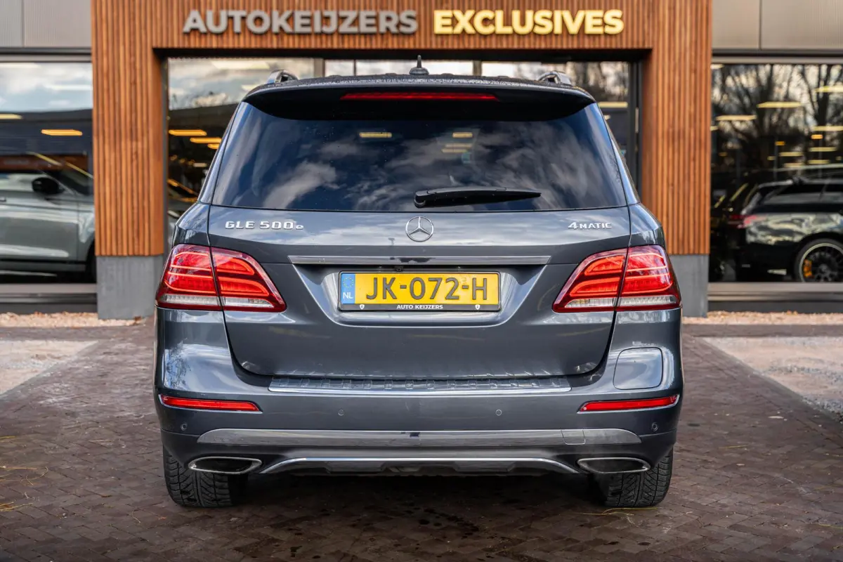 500 e 4MATIC krachtige V6 plug-in hybride 442PK Luchtvering