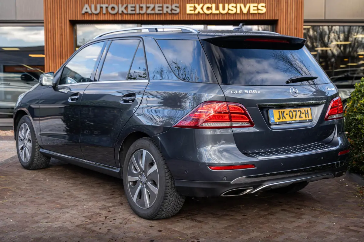 500 e 4MATIC krachtige V6 plug-in hybride 442PK Luchtvering