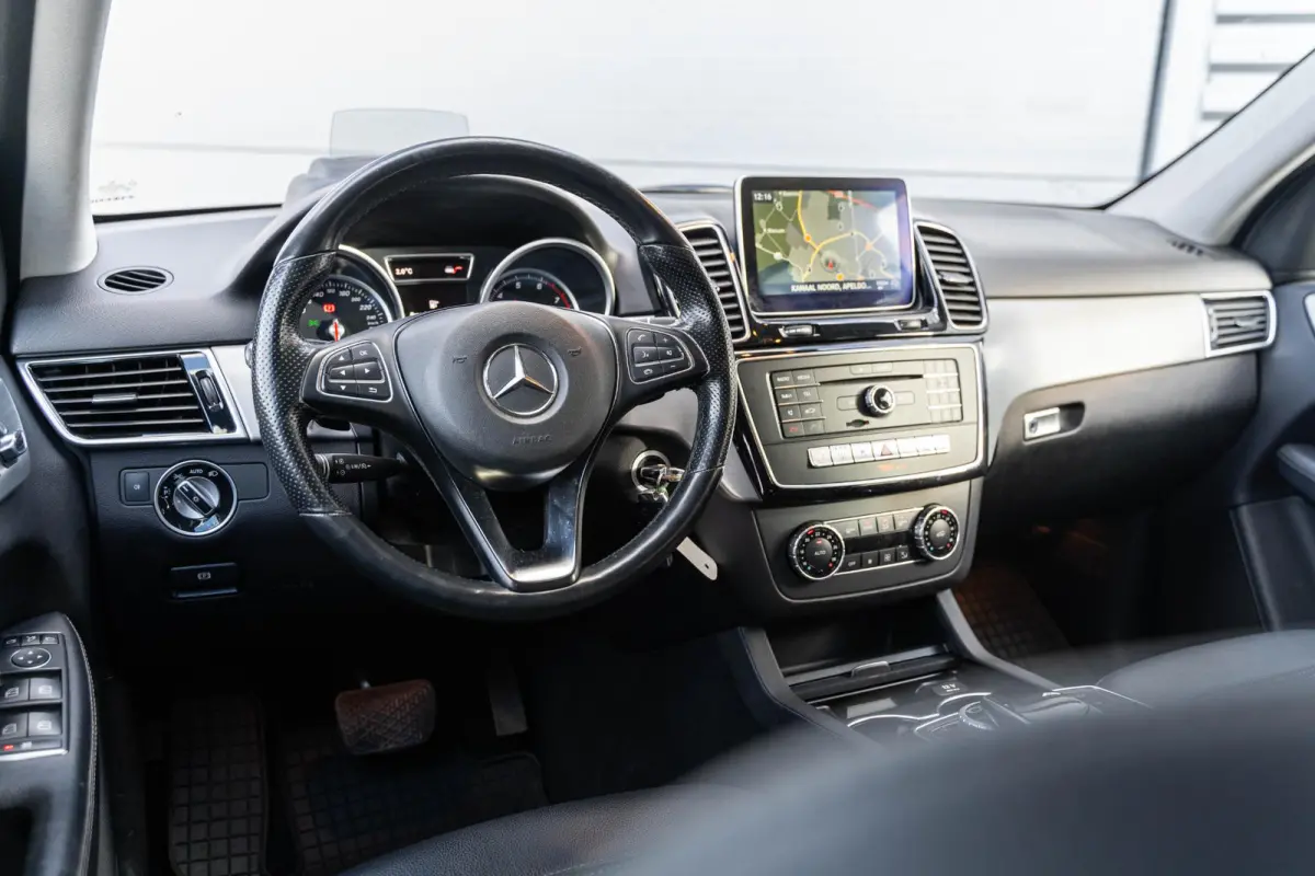 500 e 4MATIC krachtige V6 plug-in hybride 442PK Luchtvering