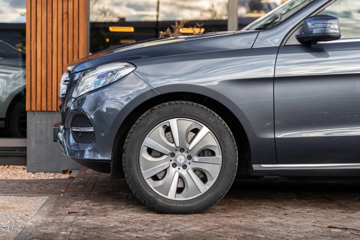500 e 4MATIC krachtige V6 plug-in hybride 442PK Luchtvering