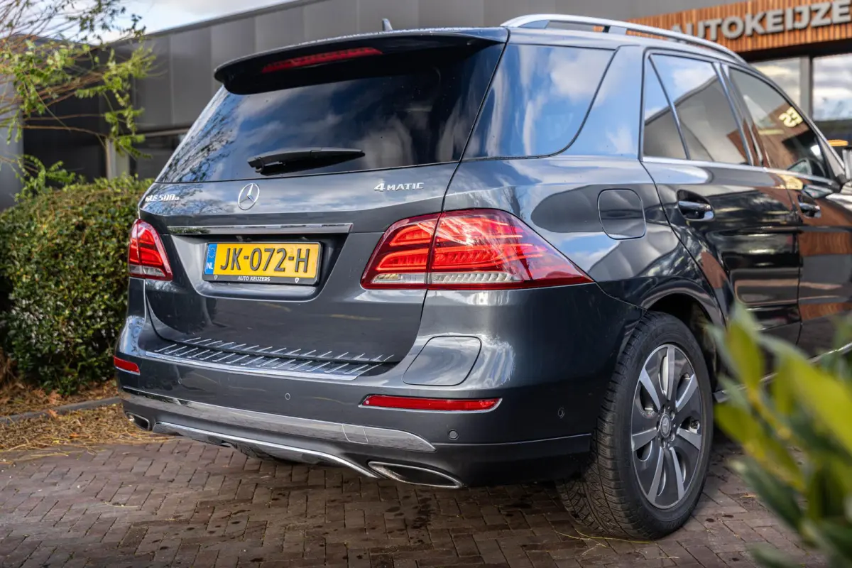 500 e 4MATIC krachtige V6 plug-in hybride 442PK Luchtvering