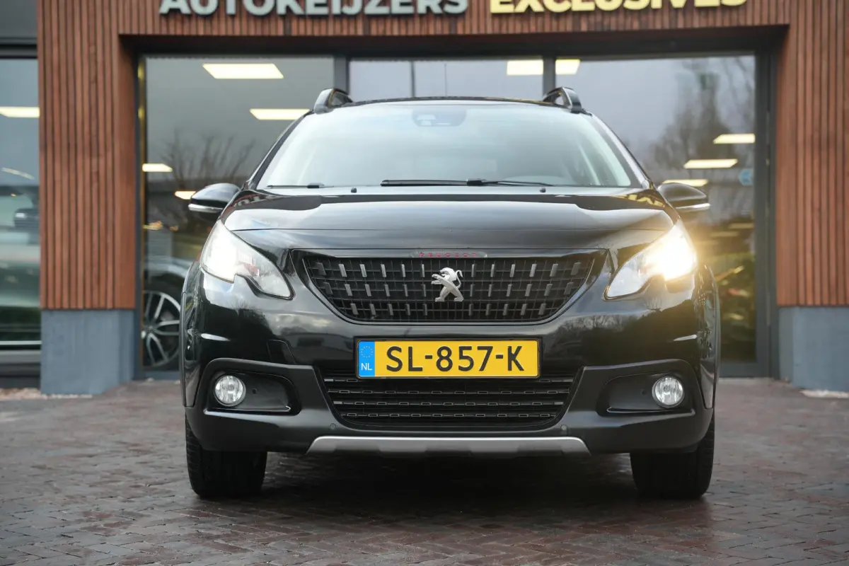 1.2 PureTech GT-line Black on black Panoramadak Lederen bekleding