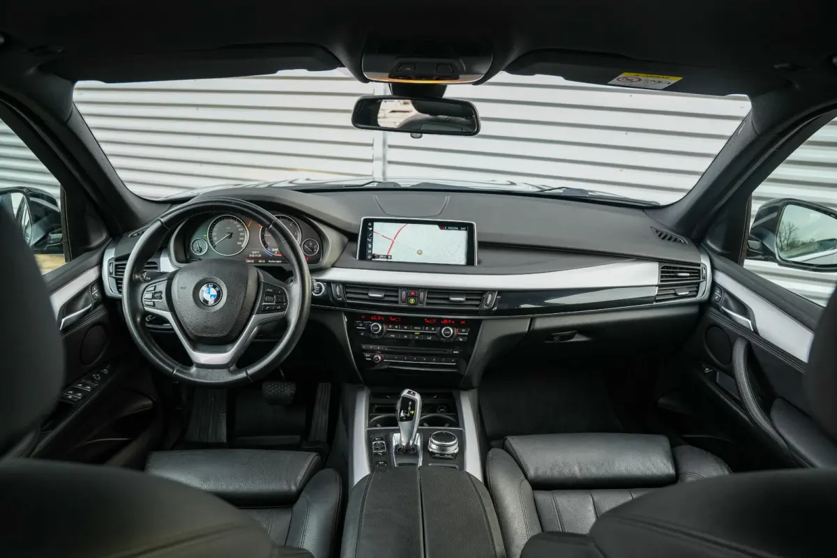 xDrive25d Centennial Executive 7p. 7 Pers. Navi 20"L.M. Auto hold