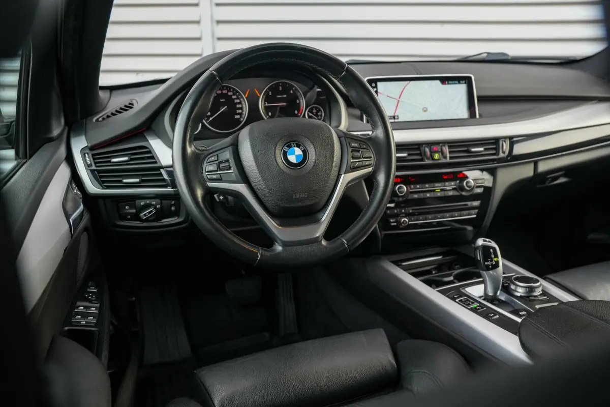 xDrive25d Centennial Executive 7p. 7 Pers. Navi 20"L.M. Auto hold