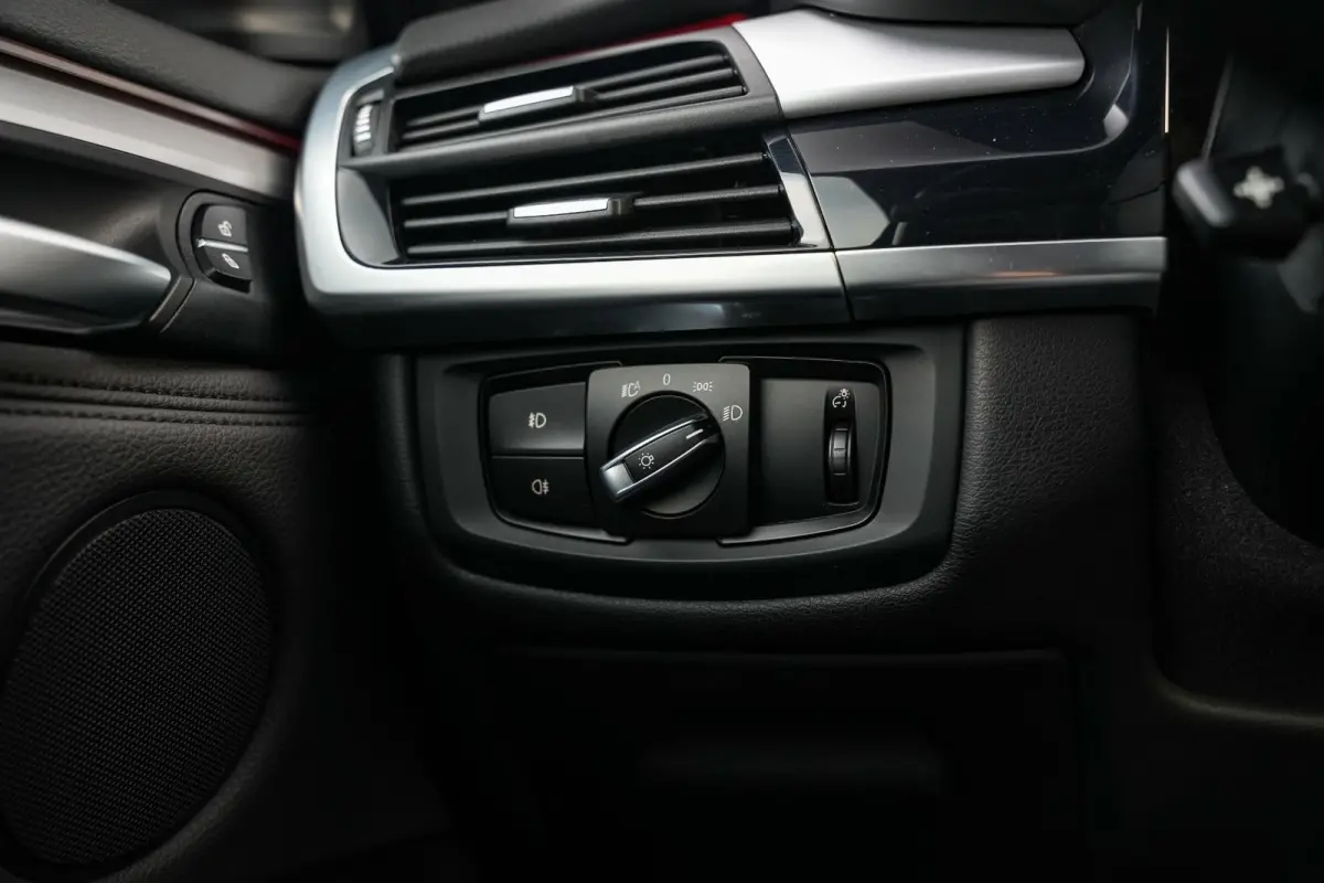 xDrive25d Centennial Executive 7p. 7 Pers. Navi 20"L.M. Auto hold